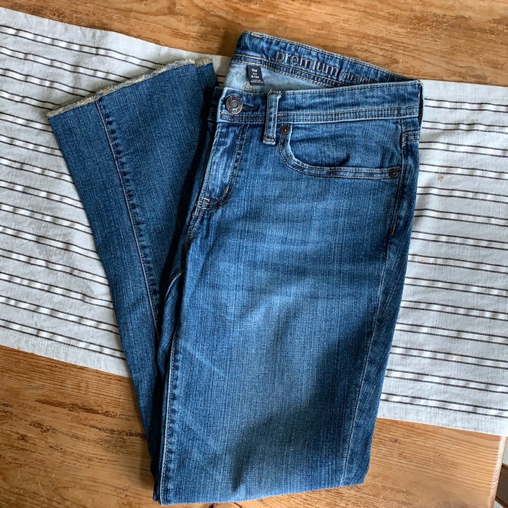 GAP Low Rise Crop Jeans 6/28